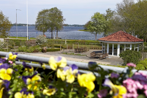 Udsigt fra lejlighed over Sunds Sø